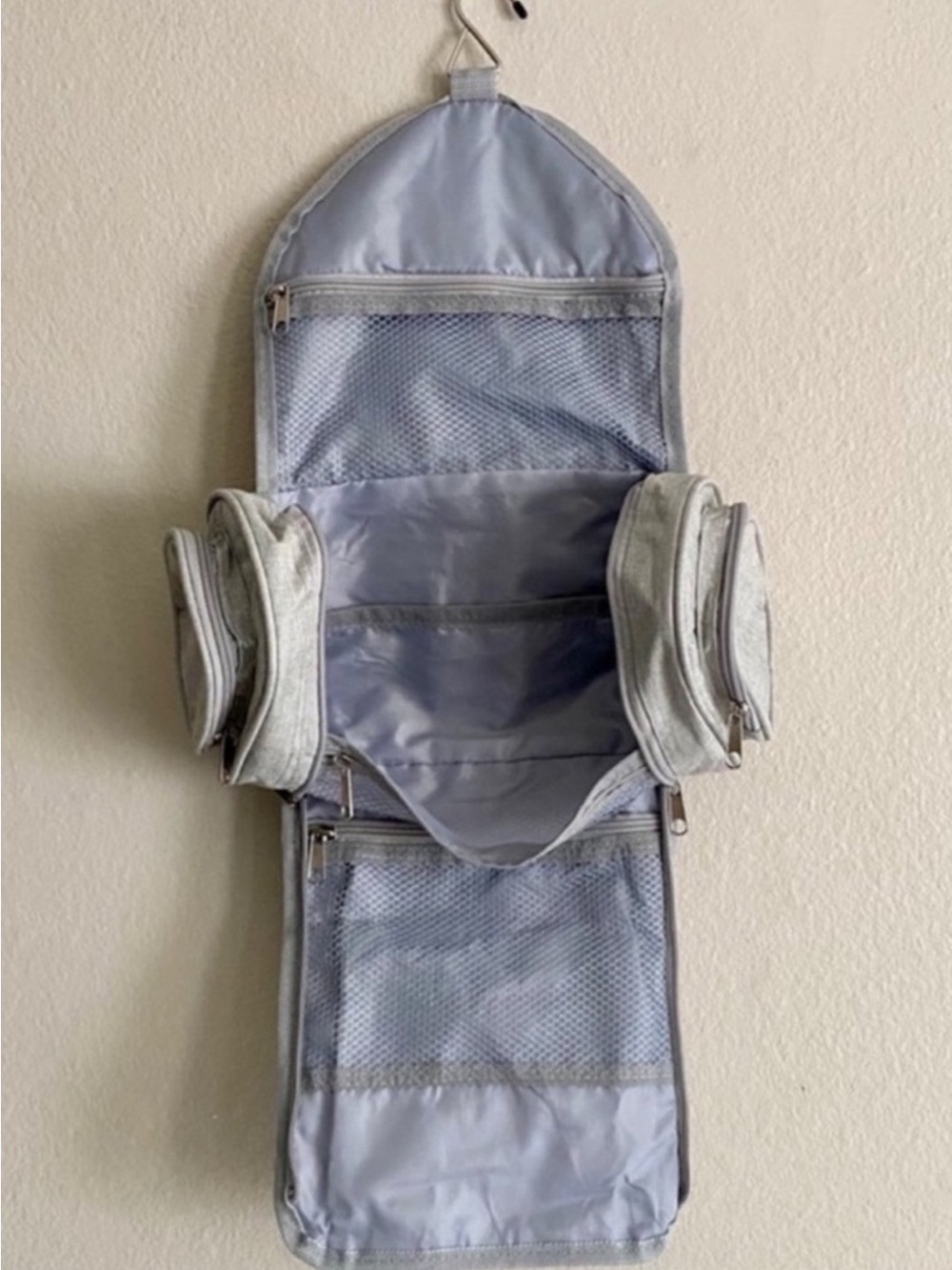 Bella Russo Gray Hanging Toiletry Travel Bag Organizer✨